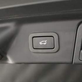 Foto inzerátu Land Rover Range Rover Velar D200
