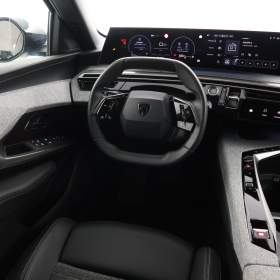 Foto inzerátu Peugeot 5008 PureTech 130