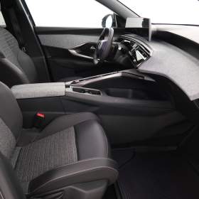 Foto inzerátu Peugeot 5008 PureTech 130
