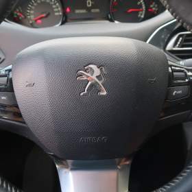 Foto inzerátu Peugeot 308 1.2 PureTech