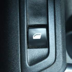 Foto inzerátu Peugeot 301 1.6 VTi
