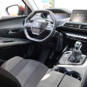 Foto inzerátu Peugeot 3008 1.2 PureTech