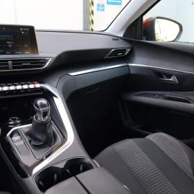 Foto inzerátu Peugeot 3008 1.2 PureTech