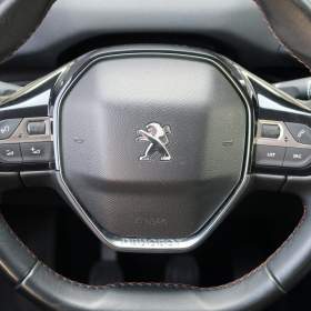 Foto inzerátu Peugeot 3008 1.2 PureTech
