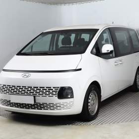 Foto inzerátu Hyundai Staria 2.2 CRDi