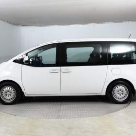 Foto inzerátu Hyundai Staria 2.2 CRDi