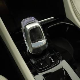 Foto inzerátu Volvo XC40 B4