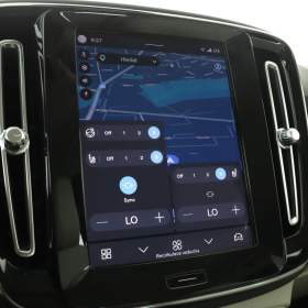 Foto inzerátu Volvo XC40 B4