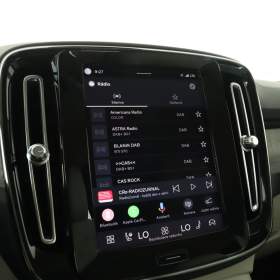 Foto inzerátu Volvo XC40 B4