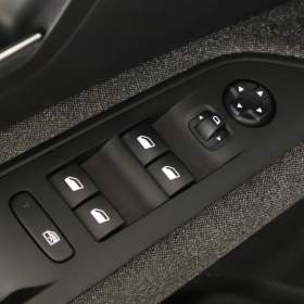 Foto inzerátu Peugeot 3008 1.2 PureTech