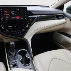Foto inzerátu Toyota Camry 2.5 Hybrid