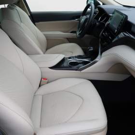 Foto inzerátu Toyota Camry 2.5 Hybrid