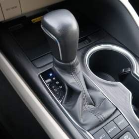 Foto inzerátu Toyota Camry 2.5 Hybrid