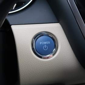 Foto inzerátu Toyota Camry 2.5 Hybrid