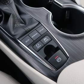 Foto inzerátu Toyota Camry 2.5 Hybrid