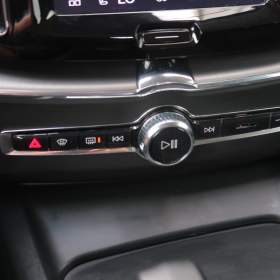 Foto inzerátu Volvo XC60 B4 AWD