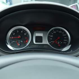 Foto inzerátu Renault Clio 1.2 16V