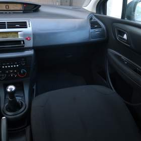 Foto inzerátu Citroen C4 1.4 16V