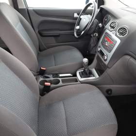 Foto inzerátu Ford Focus 1.6 16V
