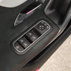 Foto inzerátu Mercedes CLA 250 e