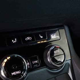 Foto inzerátu Skoda Karoq 1.5 TSI