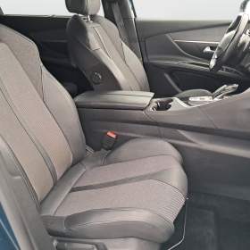 Foto inzerátu Peugeot 5008 PureTech 130