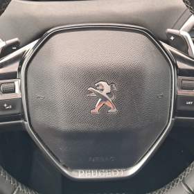 Foto inzerátu Peugeot 5008 PureTech 130