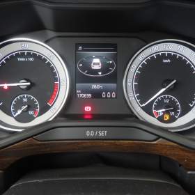 Skoda Superb 2.0 TDI / 19884362