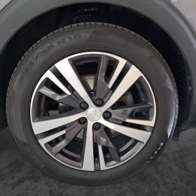 Foto inzerátu Peugeot 3008 1.2 PureTech