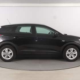 Foto inzerátu Opel Grandland 1.2 Turbo