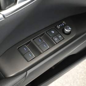 Foto inzerátu Toyota Camry 2.5 Hybrid