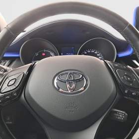 Foto inzerátu Toyota C-HR 1.8 Hybrid