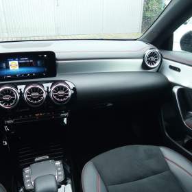 Foto inzerátu Mercedes CLA 200