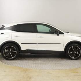 Foto inzerátu Nissan Qashqai 1.3 DIG-T MHEV