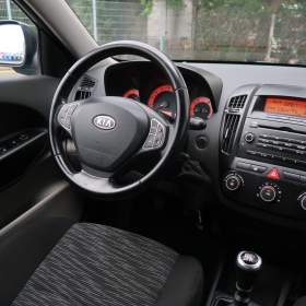 Kia Ceed 1.6 CRDi / 19897611