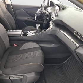 Foto inzerátu Peugeot 5008 PureTech 130