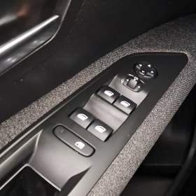 Foto inzerátu Peugeot 5008 PureTech 130