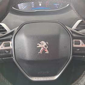 Foto inzerátu Peugeot 5008 PureTech 130