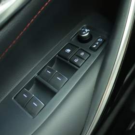 Foto inzerátu Toyota Corolla 1.8 Hybrid