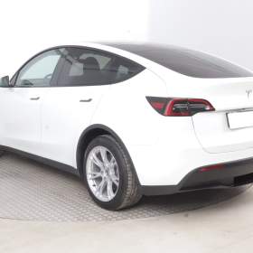 Foto inzerátu Tesla Model Y RWD LFP 60kWh