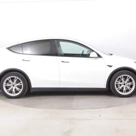 Foto inzerátu Tesla Model Y RWD LFP 60kWh