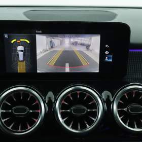 Foto inzerátu Mercedes EQB EQB 300 4MATIC