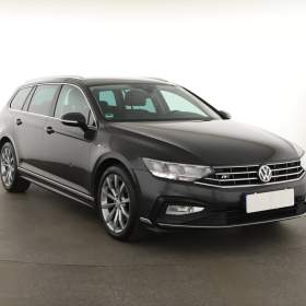 VW Passat 2.0 TDI / 19907358