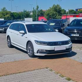 VW Passat 2.0 BiTDI / 19907394