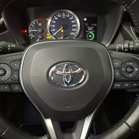 Foto inzerátu Toyota Corolla 1.8 Hybrid