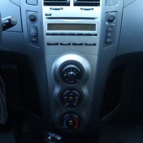 Foto inzerátu Toyota Yaris 1.0 VVT-i