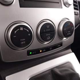 Foto inzerátu Mazda 5 1.8