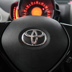 Fotka k inzerátu Toyota Aygo 1.0 VVT- i / 19895515