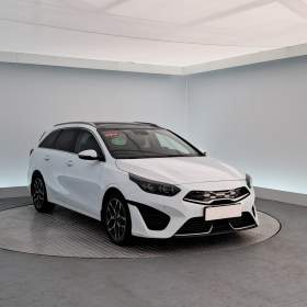 Foto inzerátu Kia Ceed 1.6 GDI plug-in