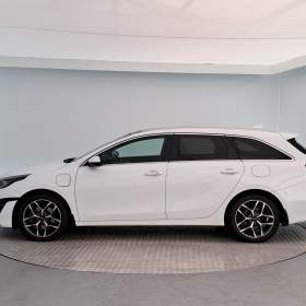 Foto inzerátu Kia Ceed 1.6 GDI plug-in